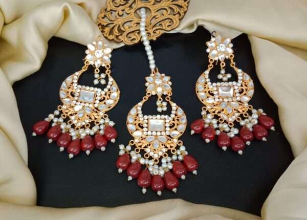 Earrings and Bindiya